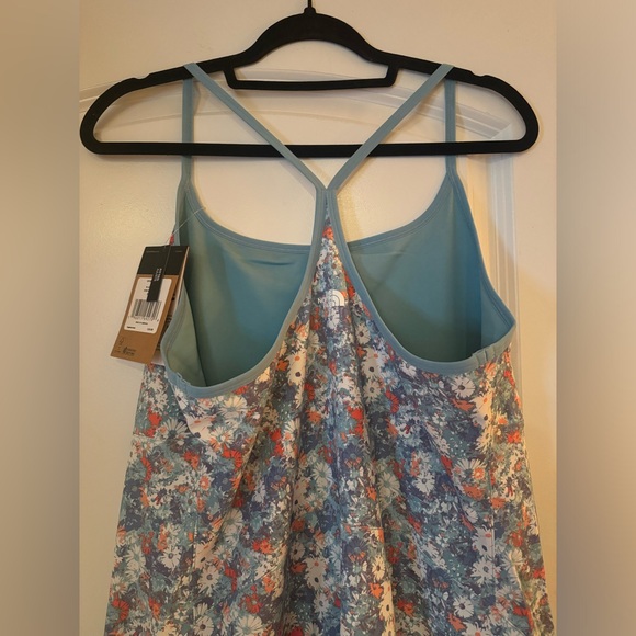 The North Face Arque Hike Dress in Reef Waters Wild Daisy Print - Picture 3 of 8